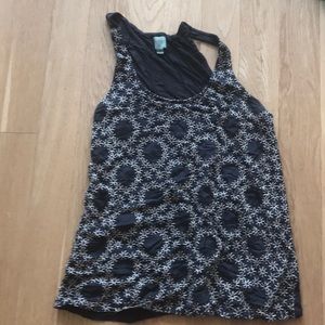 Grey, cool top! HWR brand